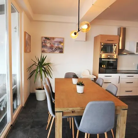 Apartment Lagadin Lakeview *